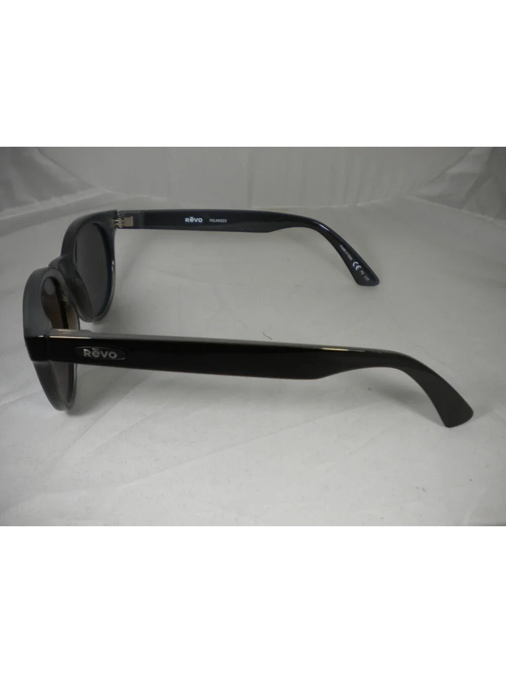 REVO RE 1068 Rory Black Blue Water Polarized (R-170)